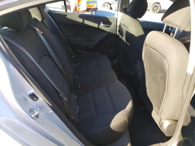 Photo 6 from auction – 2018 KIA FORTE LX with VIN 3KPFK4A74JE273247