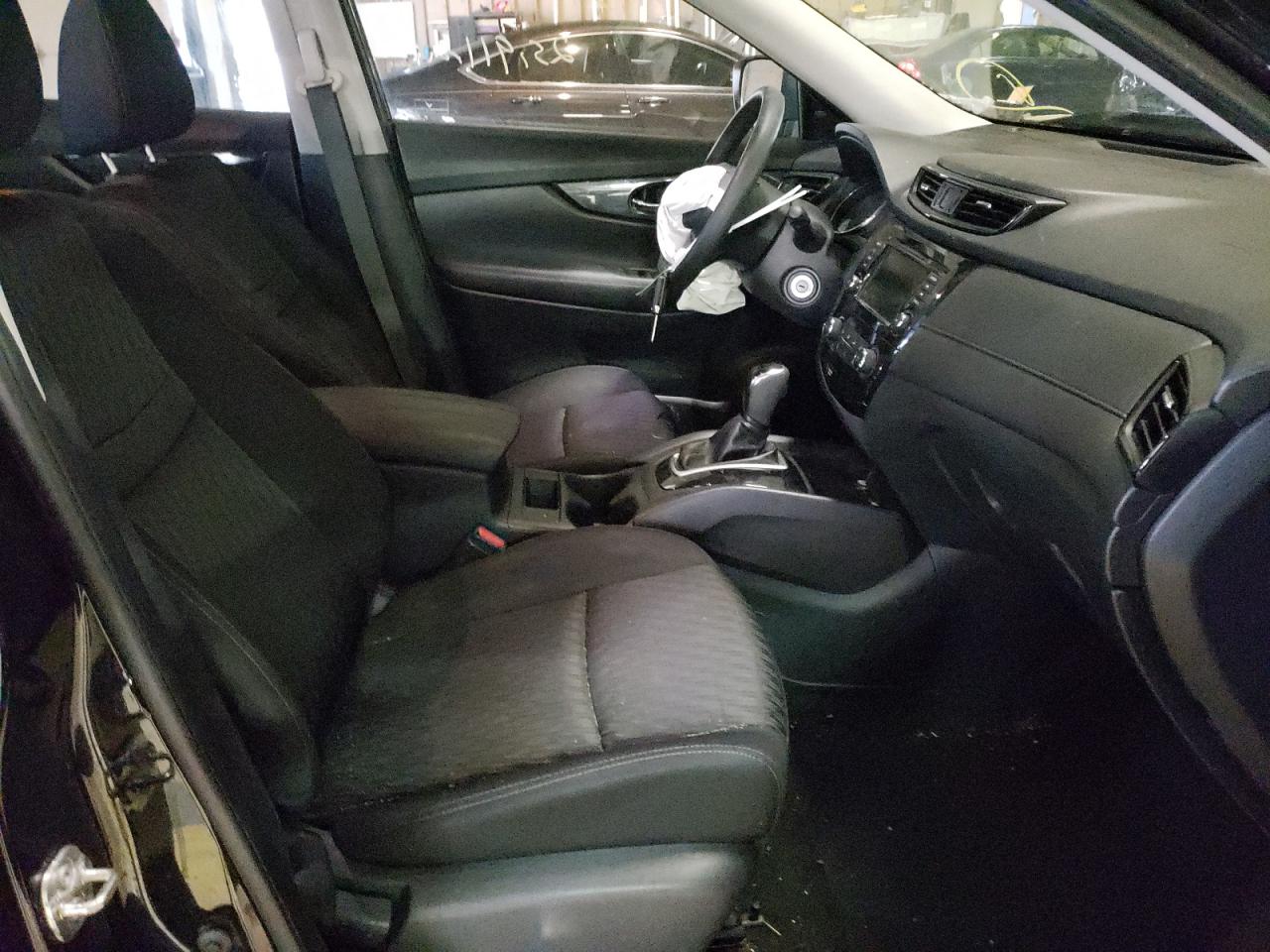Photo 5 from auction – 2018 NISSAN ROGUE S with VIN KNMAT2MVXJP535875