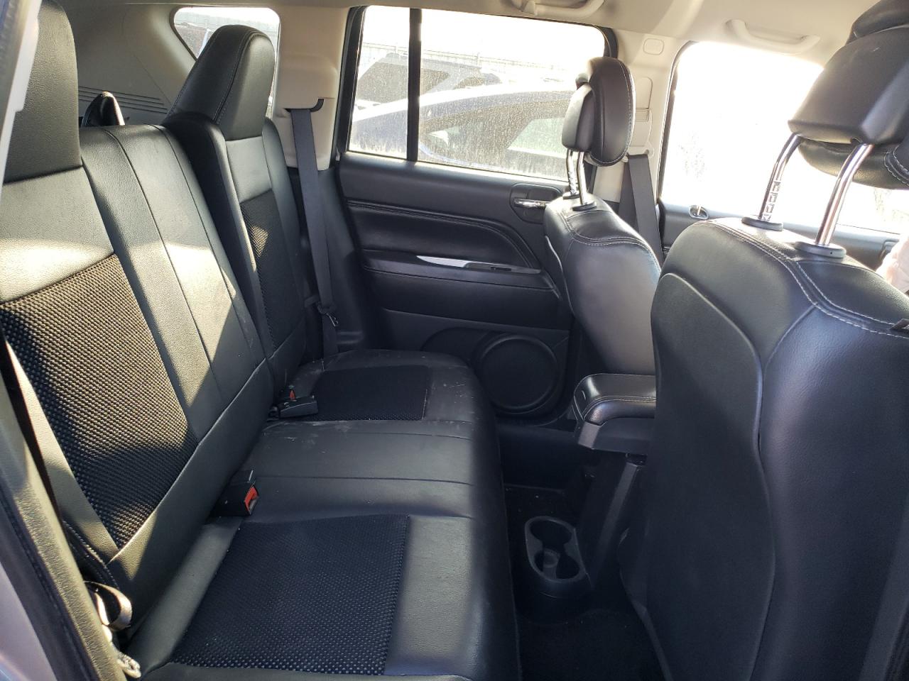 Photo 6 from auction – 2015 JEEP COMPASS LA with VIN 1C4NJDEB1FD270389