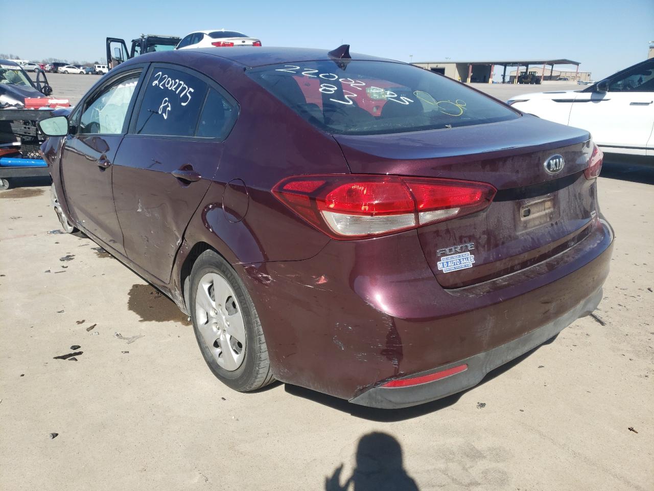 Photo 3 from auction – 2017 KIA FORTE LX with VIN 3KPFK4A76HE016472