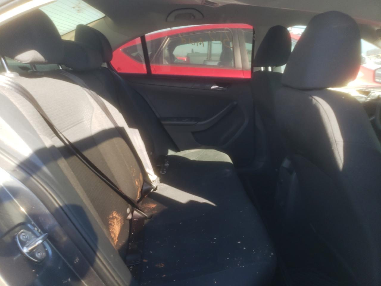 Photo 6 from auction – 2015 VOLKSWAGEN JETTA BASE with VIN 3VW2K7AJ4FM413481