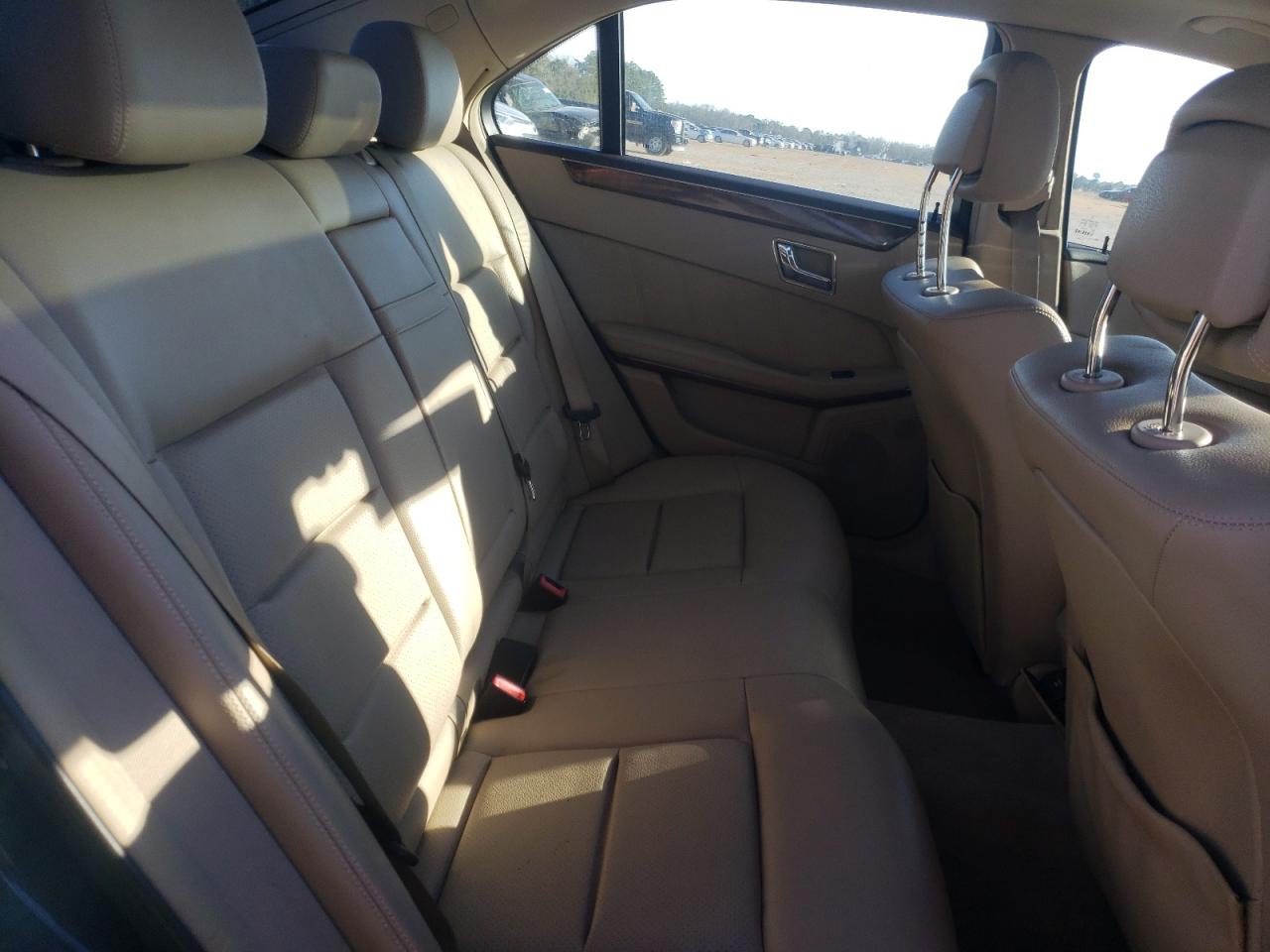 Photo 6 from auction – 2011 MERCEDES-BENZ E 350 BLUE with VIN WDDHF2EB4BA305284