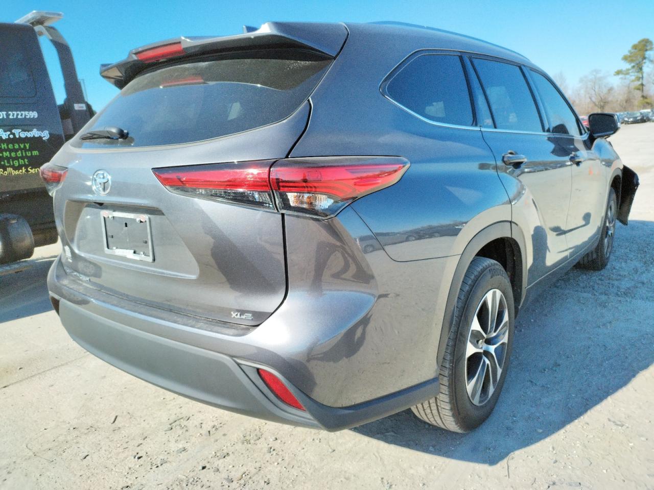 Photo 4 from auction – 2020 TOYOTA HIGHLANDER with VIN 5TDGZRAH9LS511849
