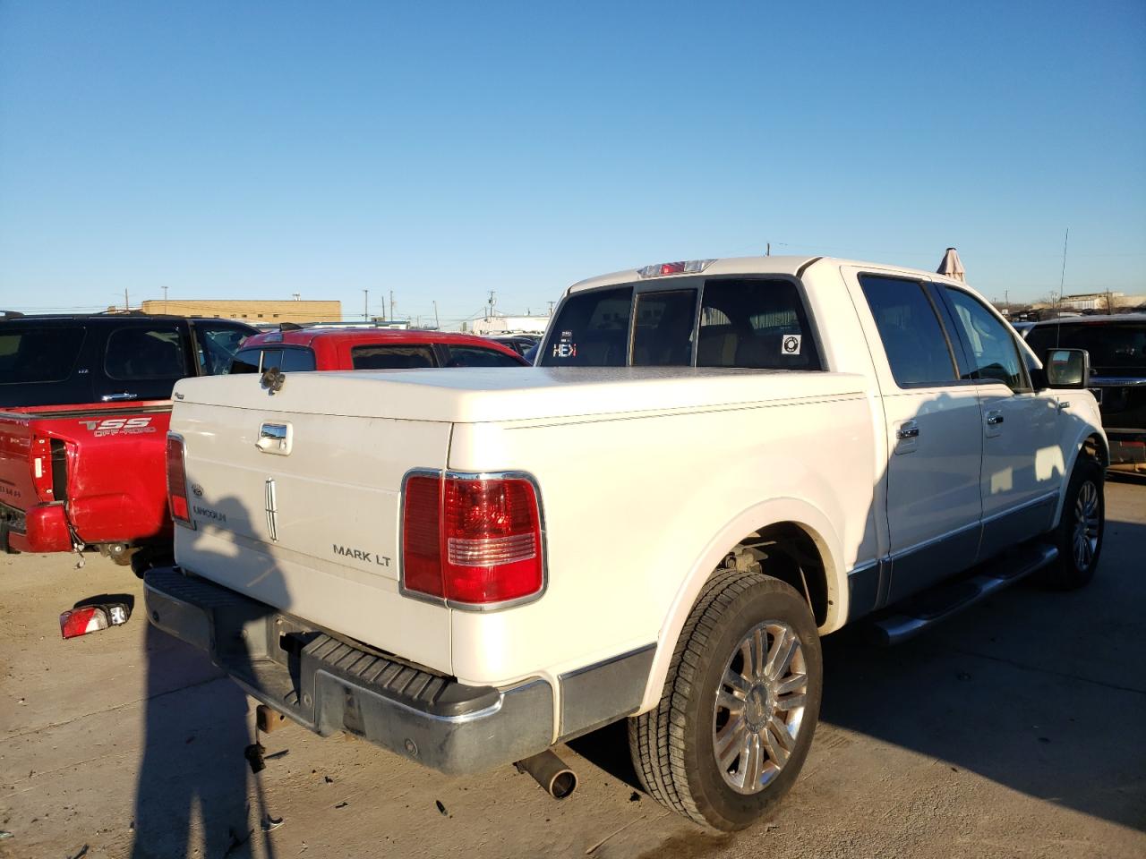 Photo 4 from auction – 2008 LINCOLN MARK LT with VIN 5LTPW185X8FJ05279