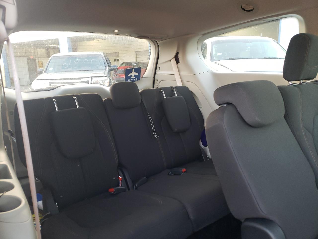 Photo 9 from auction – 2018 CHRYSLER PACIFICA with VIN 2C4RC1FG6JR271399