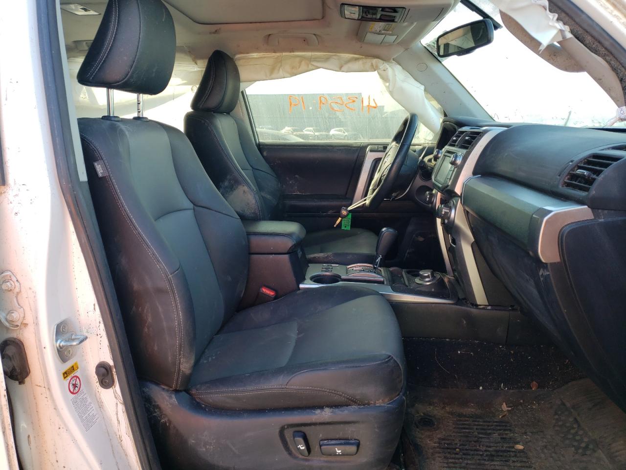 Photo 5 from auction – 2019 TOYOTA 4RUNNER SR with VIN JTEBU5JR2K5628618