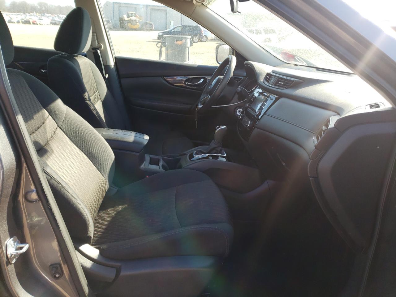 Photo 5 from auction – 2017 NISSAN ROGUE S with VIN 5N1AT2MT8HC885498