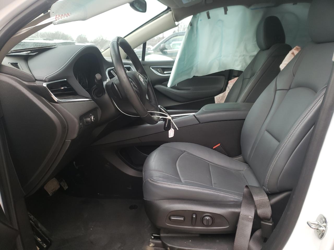 Photo 5 from auction – 2020 BUICK ENCLAVE ES with VIN 5GAEVAKW2LJ266084
