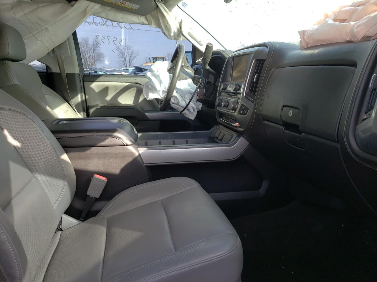 Photo 5 from auction – 2015 CHEVROLET SILVERADO with VIN 1GC2KWE84FZ135653