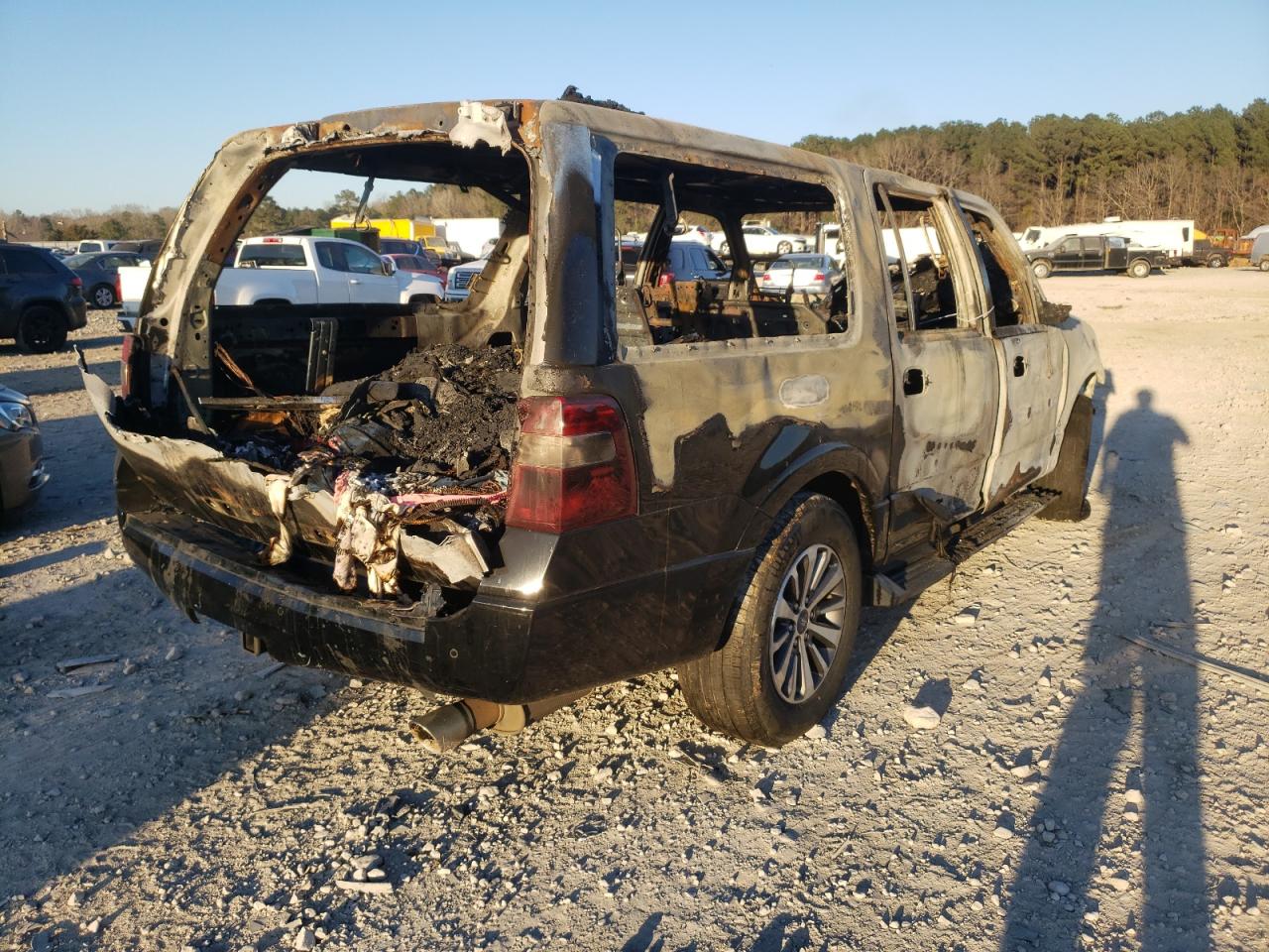 Photo 4 from auction – 2016 FORD EXPEDITION with VIN 1FMJK1HT2GEF52725