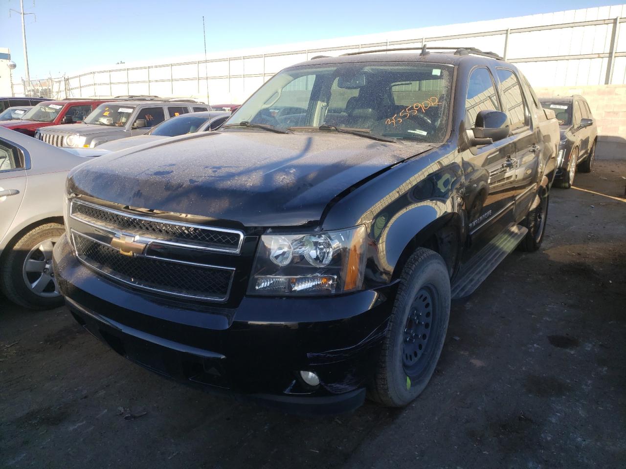Photo 2 from auction – 2011 CHEVROLET AVALANCHE with VIN 3GNMCFE05BG119544