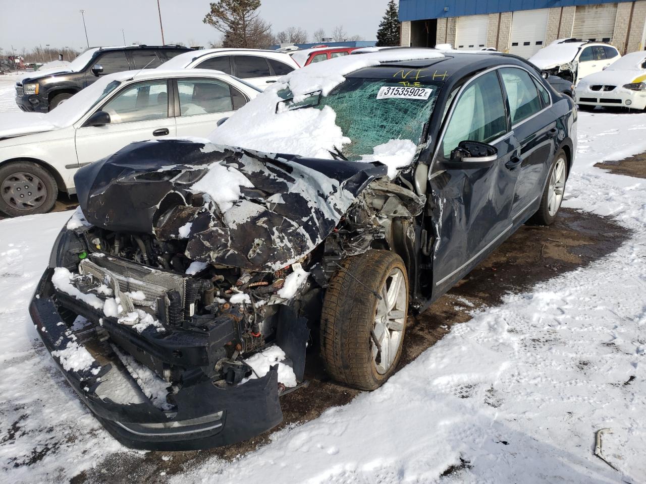 Photo 2 from auction – 2015 VOLKSWAGEN PASSAT SE with VIN 1VWBS7A30FC069506