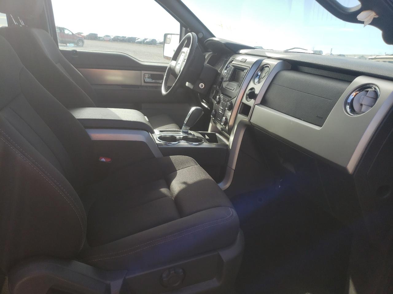 Photo 5 from auction – 2013 FORD F150 SUPER with VIN 1FTFX1CF8DFA74054