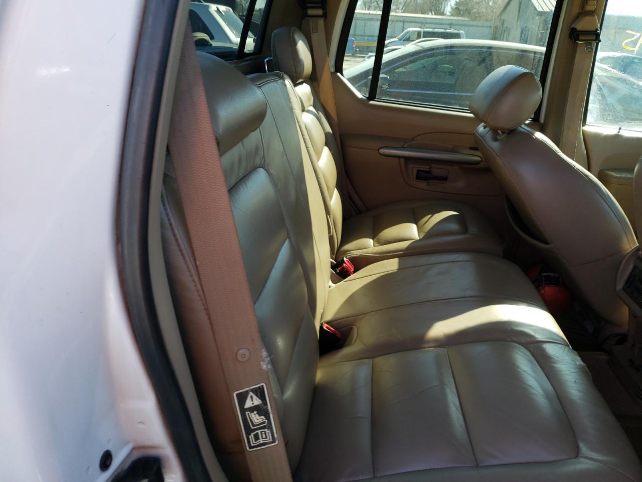 Photo 6 from auction – 2001 FORD EXPLORER S with VIN 1FMZU67E51UB76659