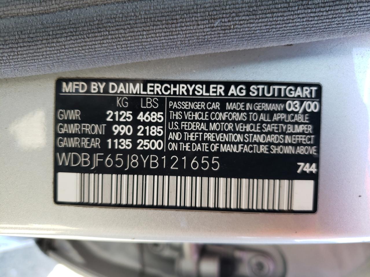 Photo 10 from auction – 2000 MERCEDES-BENZ E320 with VIN WDBJF65J8YB121655