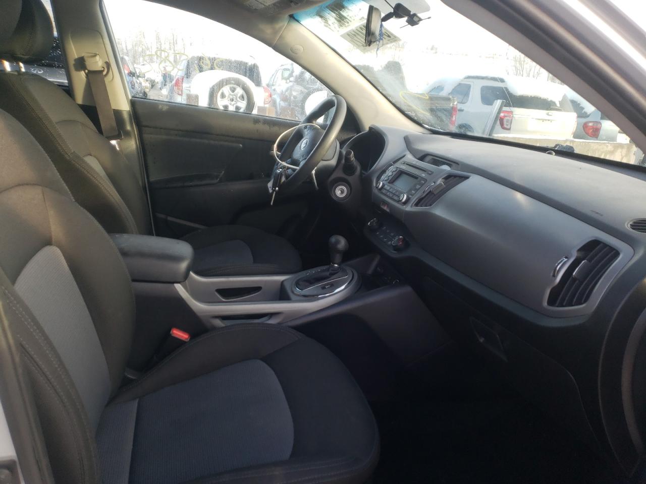 Photo 5 from auction – 2015 KIA SPORTAGE L with VIN KNDPBCAC3F7680334