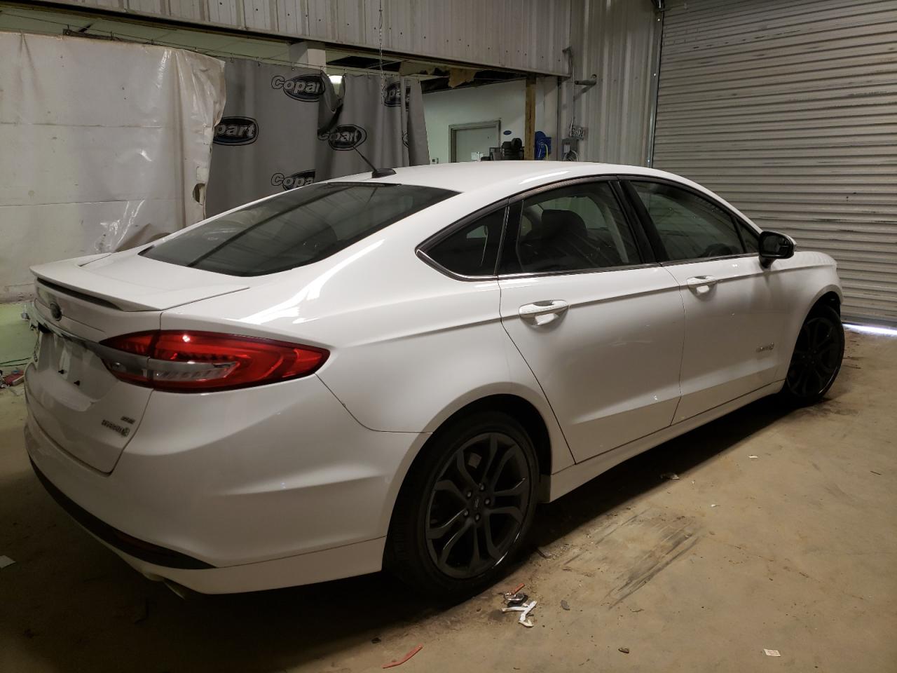 Photo 4 from auction – 2018 FORD FUSION SE with VIN 3FA6P0LU0JR132347