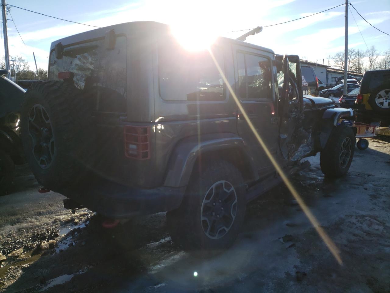 Фото 4 с аукциона – 2016 JEEP WRANGLER U с VIN 1C4HJWFG2GL337463