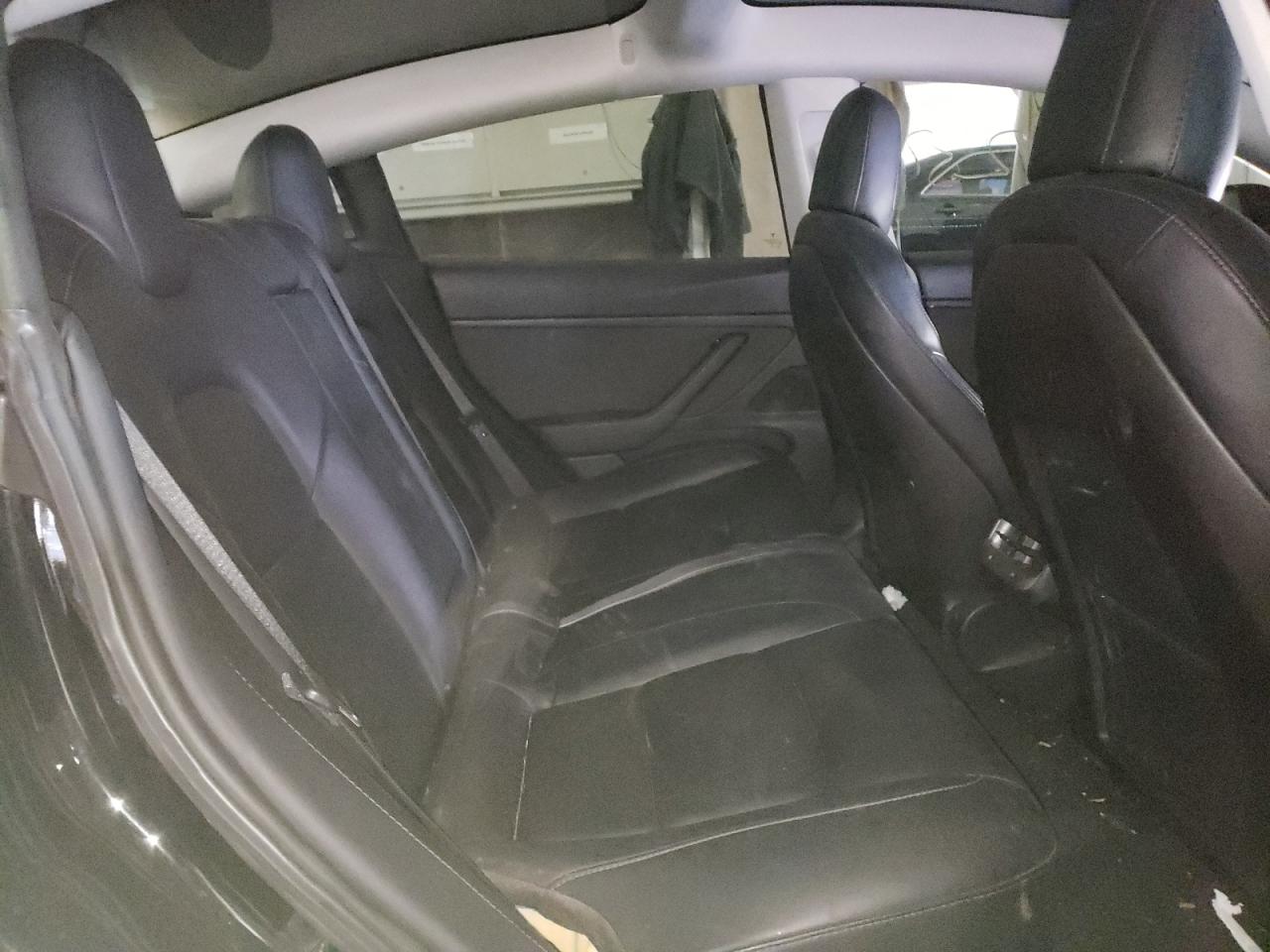 Photo 6 from auction – 2018 TESLA MODEL 3 with VIN 5YJ3E1EB9JF180984