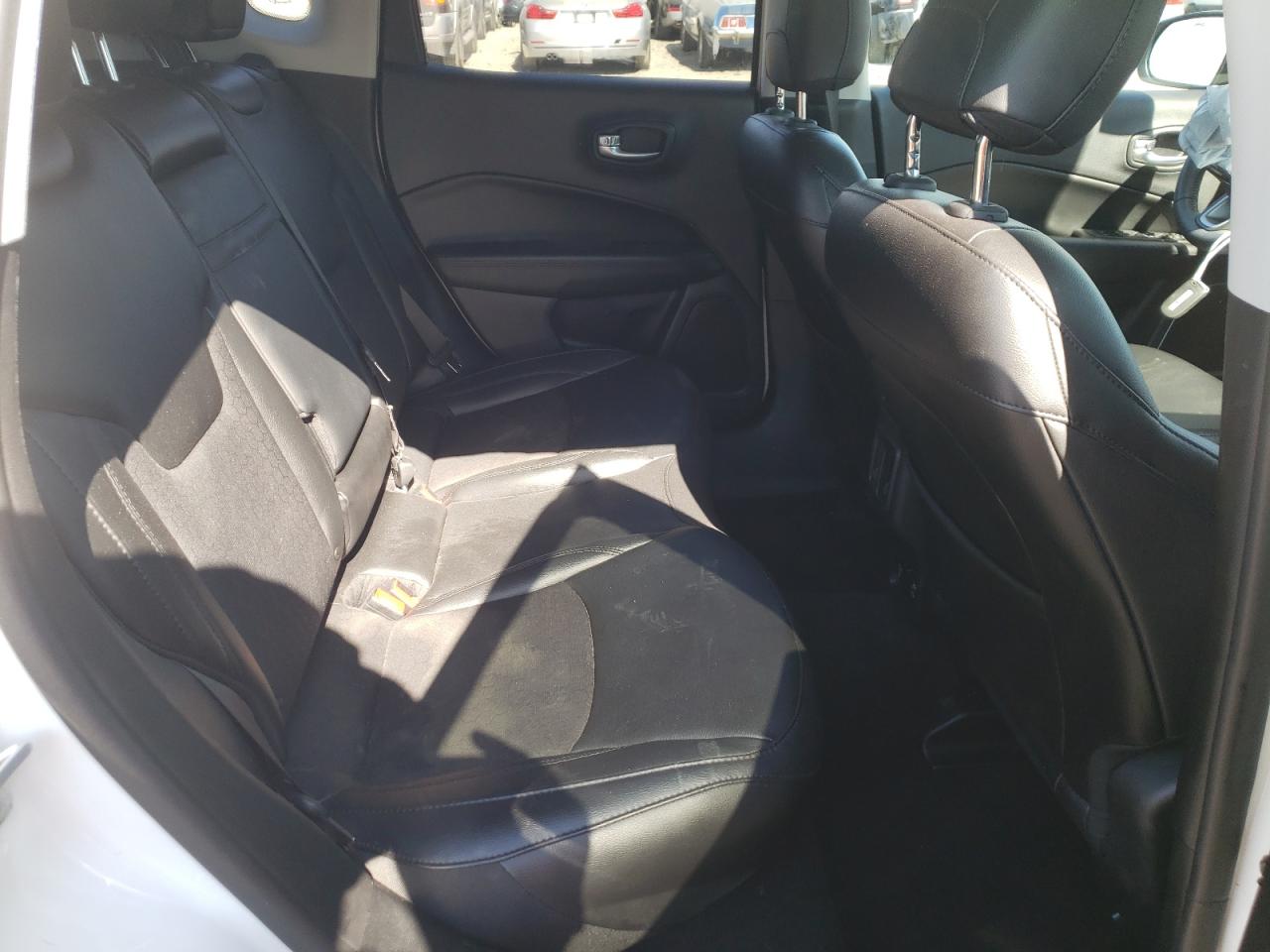 Photo 6 from auction – 2019 JEEP COMPASS LA with VIN 3C4NJCBB1KT726989
