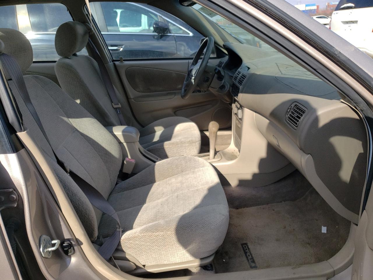 Photo 5 from auction – 2001 TOYOTA COROLLA with VIN 2T1BR12E01C487897