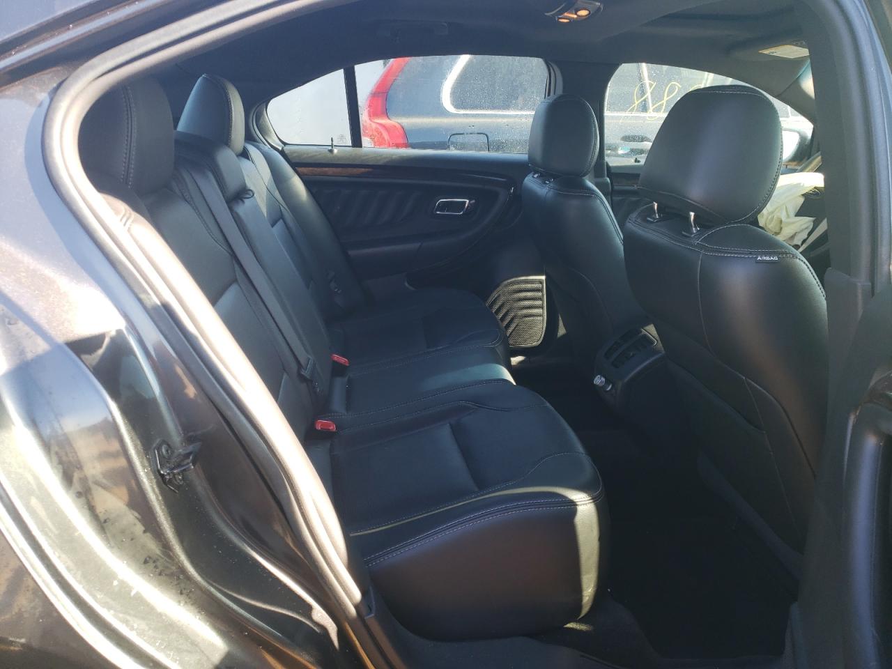 Photo 6 from auction – 2015 FORD TAURUS LIM with VIN 1FAHP2F80FG137551