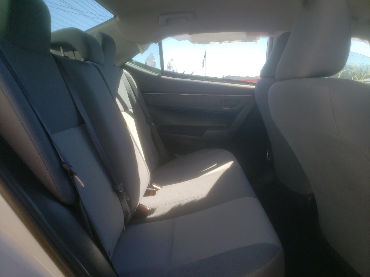 Photo 6 from auction – 2015 TOYOTA COROLLA with VIN 2T1BURHE6FC276926