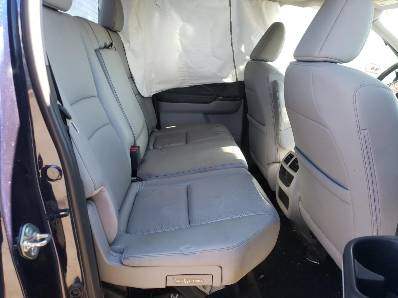 Photo 6 from auction – 2017 HONDA RIDGELINE with VIN 5FPYK3F61HB023110