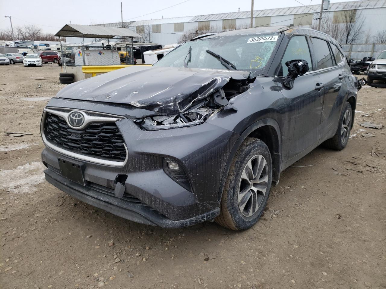 Photo 2 from auction – 2021 TOYOTA HIGHLANDER with VIN 5TDGZRBH0MS529382