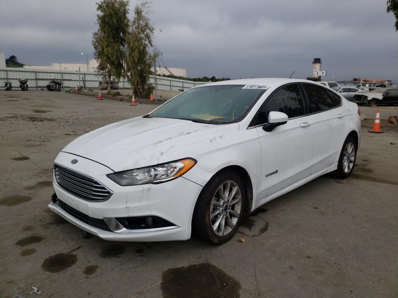 Photo 2 from auction – 2017 FORD FUSION SE with VIN 3FA6P0LU4HR386945
