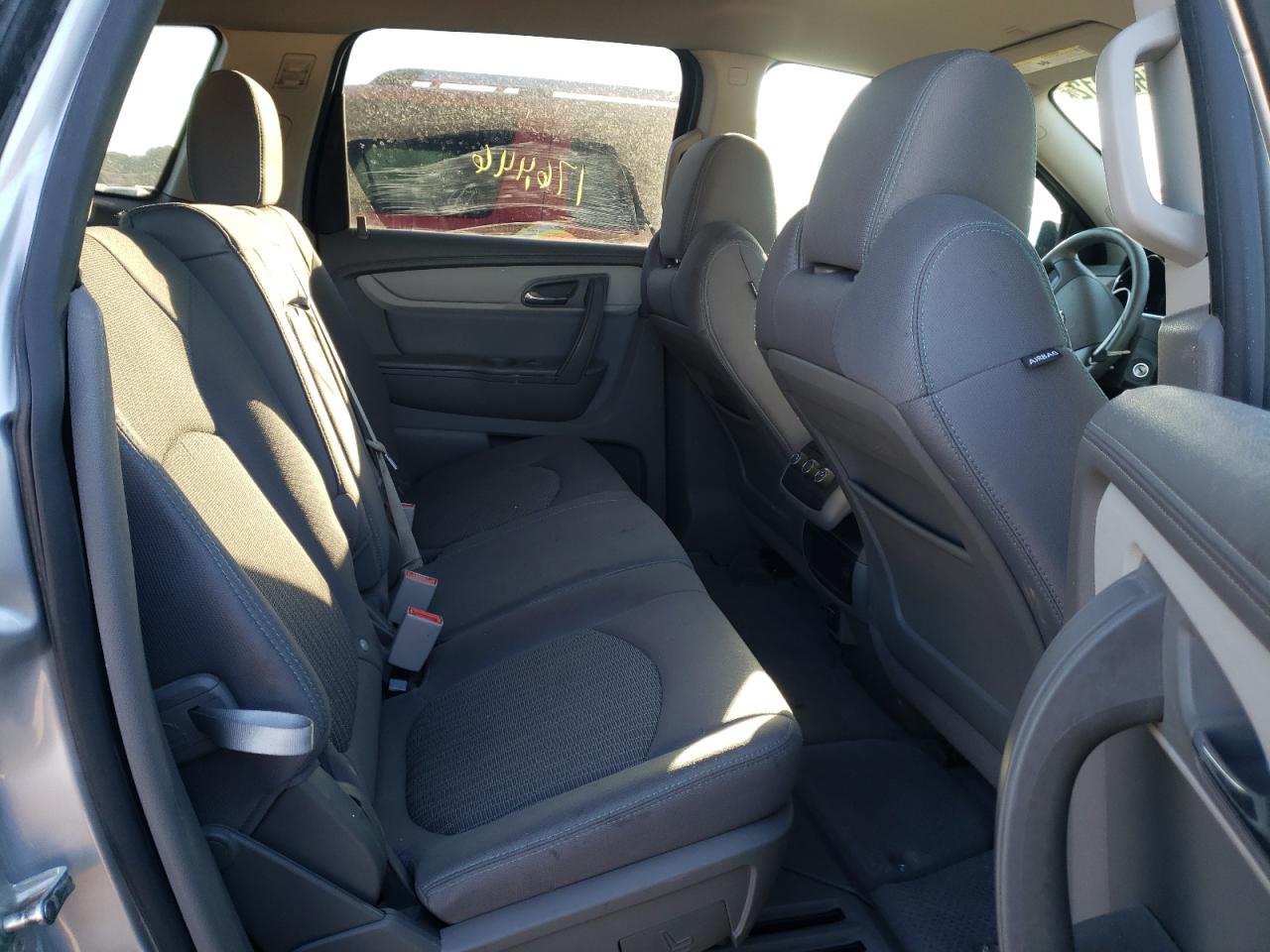 Photo 6 from auction – 2014 CHEVROLET TRAVERSE L with VIN 1GNKRFKD2EJ233260