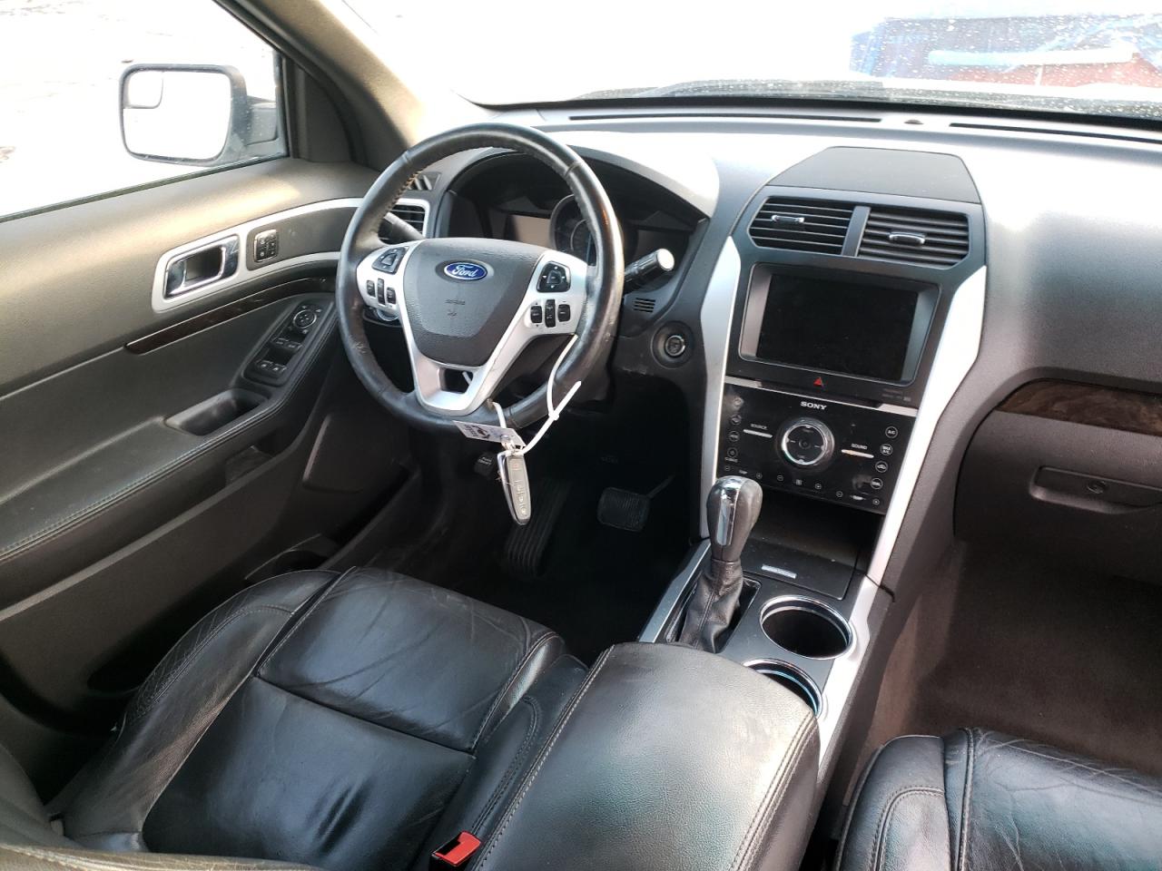 Photo 9 from auction – 2013 FORD EXPLORER L with VIN 1FM5K8F88DGA64050