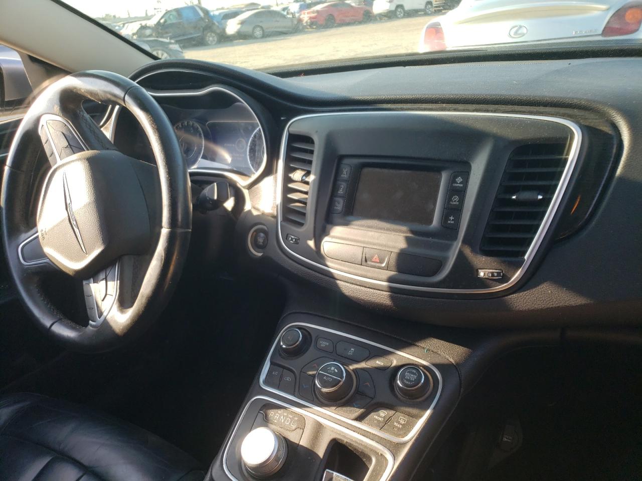 Photo 9 from auction – 2015 CHRYSLER 200 C with VIN 1C3CCCCB2FN548620