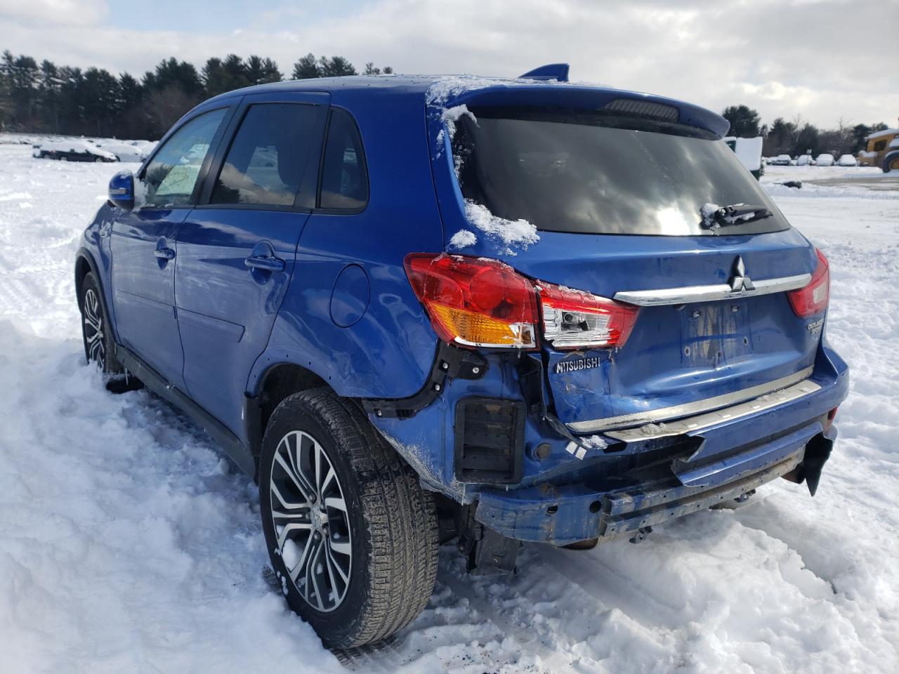Photo 3 from auction – 2018 MITSUBISHI OUTLANDER with VIN JA4AP3AU6JZ001129