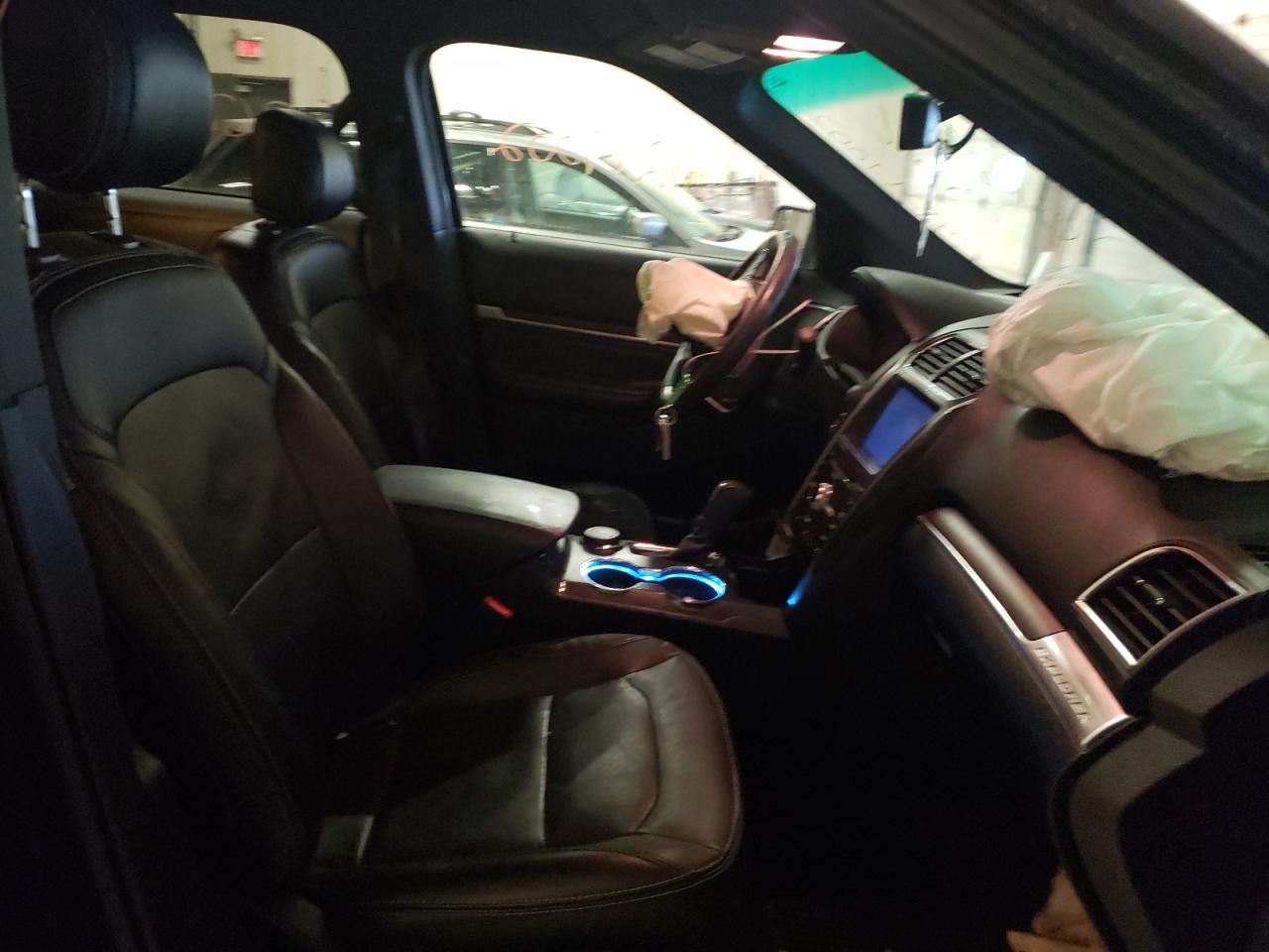 Photo 5 from auction – 2016 FORD EXPLORER L with VIN 1FM5K8F81GGA57302