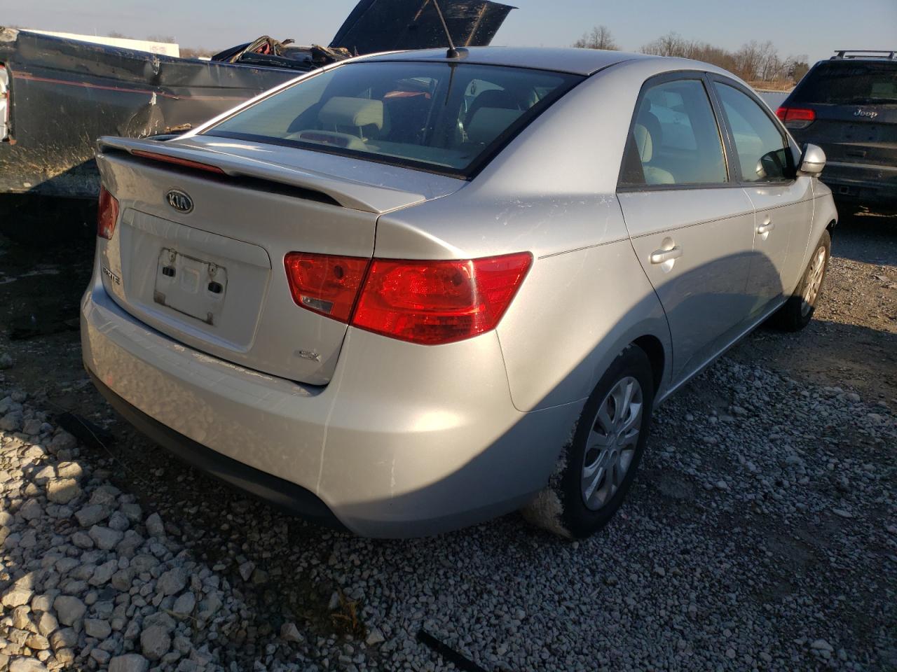 Photo 17 from auction – 2012 KIA FORTE EX with VIN KNAFU4A26C5625643