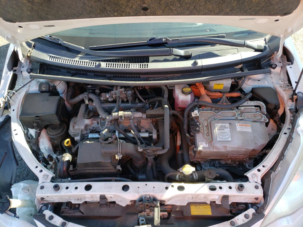 Photo 7 from auction – 2013 TOYOTA PRIUS C with VIN JTDKDTB34D1049515