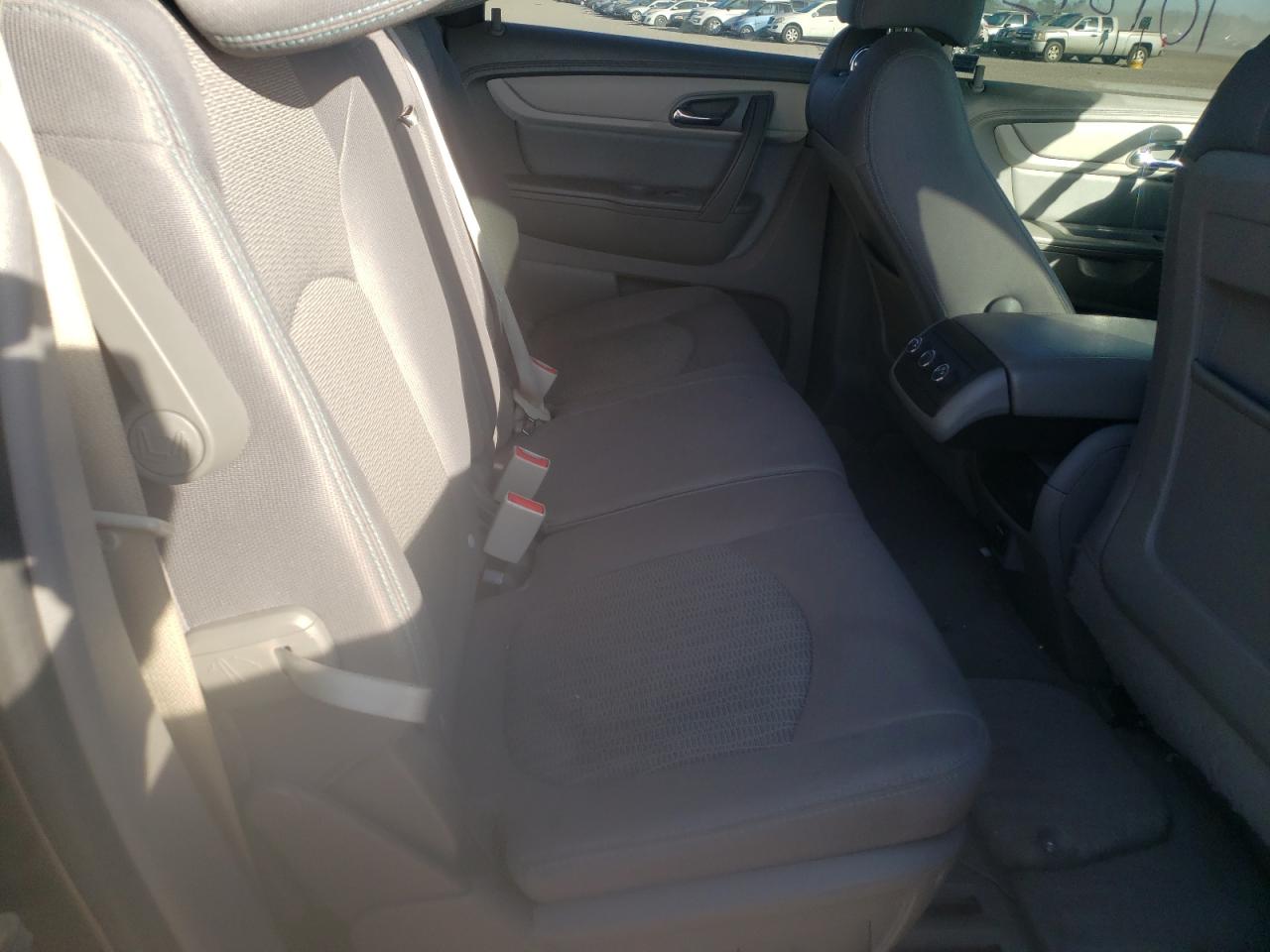 Photo 6 from auction – 2016 CHEVROLET TRAVERSE L with VIN 1GNKRFED9GJ150049