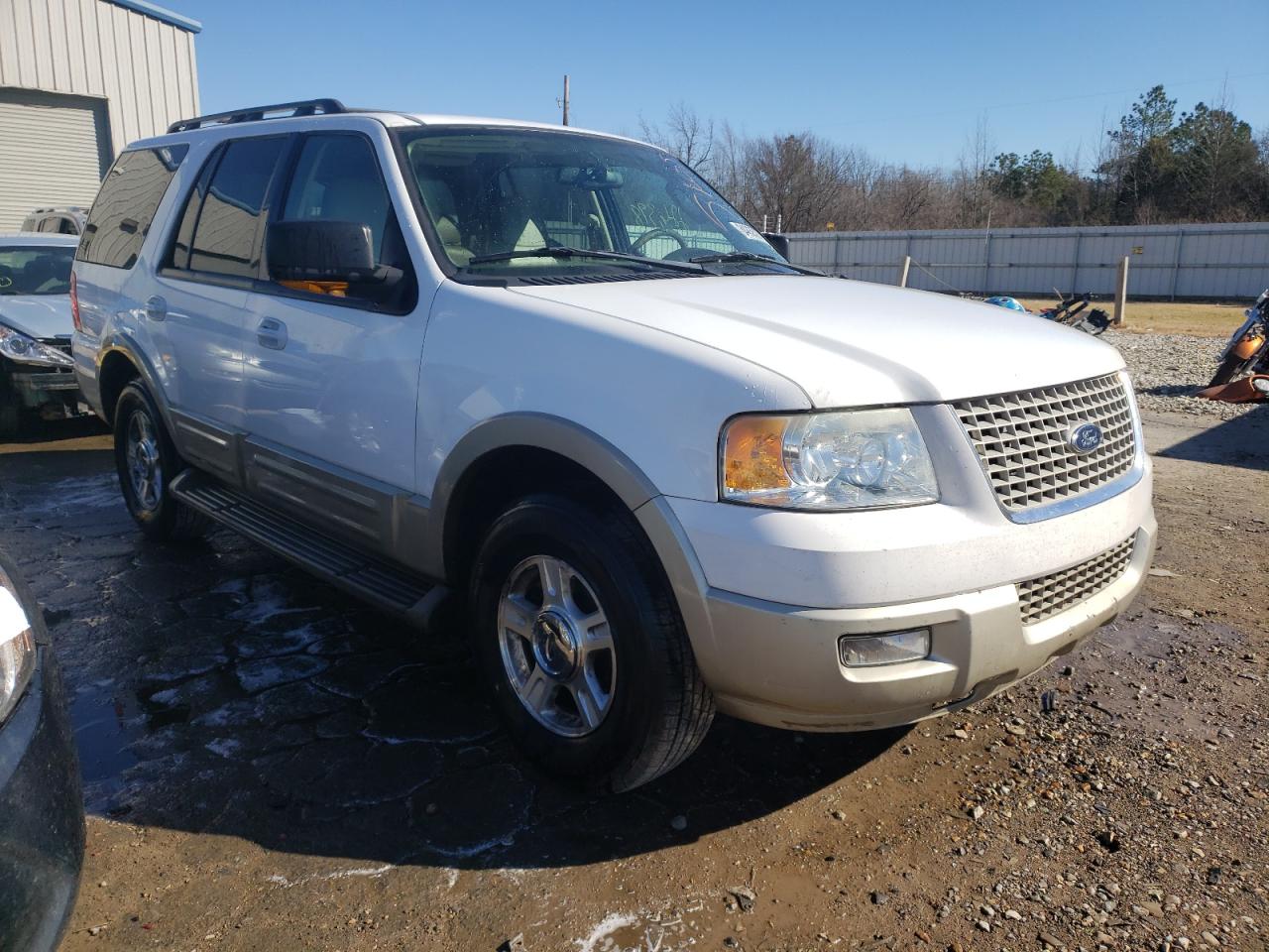FORD EXPEDITION 2005 with VIN 1FMPU17565LA98687 - Photo from auction