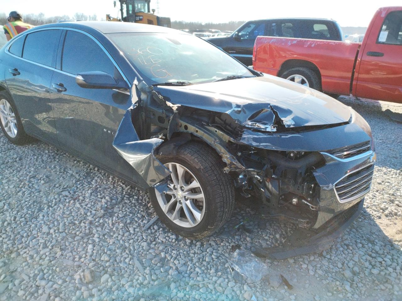 Photo 9 from auction – 2016 CHEVROLET MALIBU LT with VIN 1G1ZE5ST3GF342782