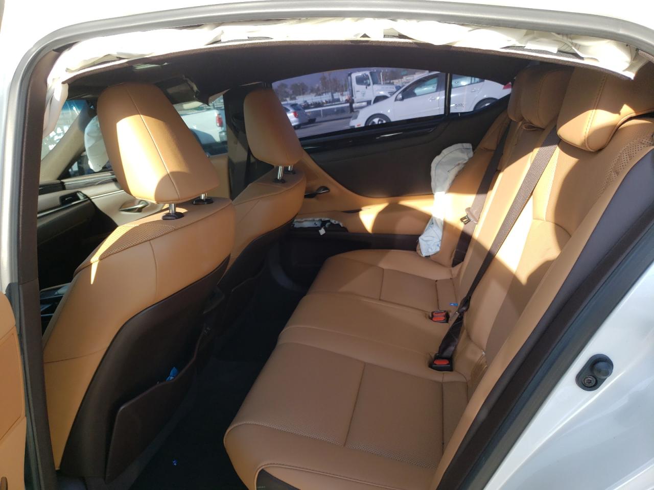 Photo 6 from auction – 2021 LEXUS ES 300H with VIN 58ADA1C14MU002586