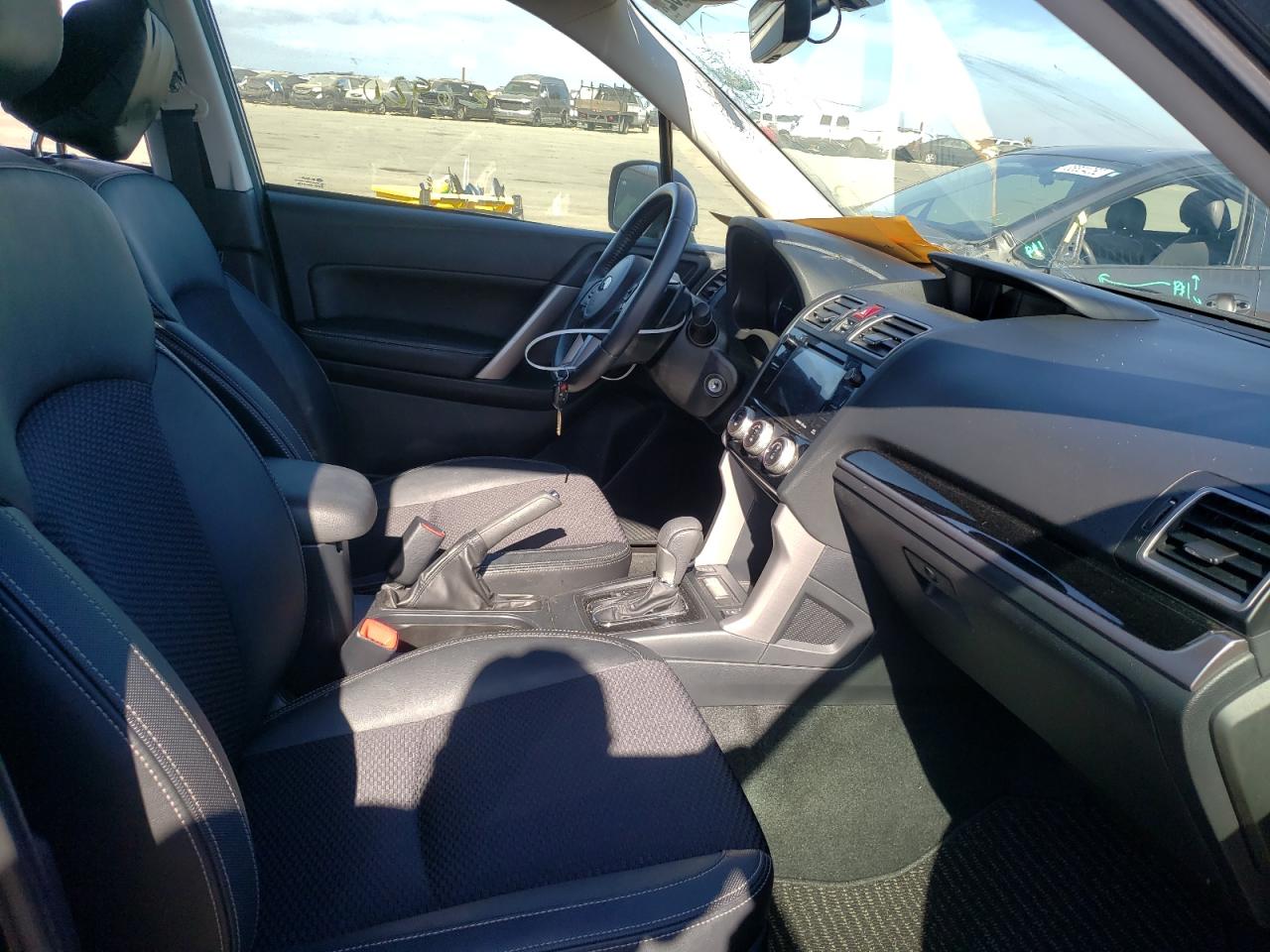 Photo 5 from auction – 2018 SUBARU FORESTER 2 with VIN JF2SJAGC1JH608349
