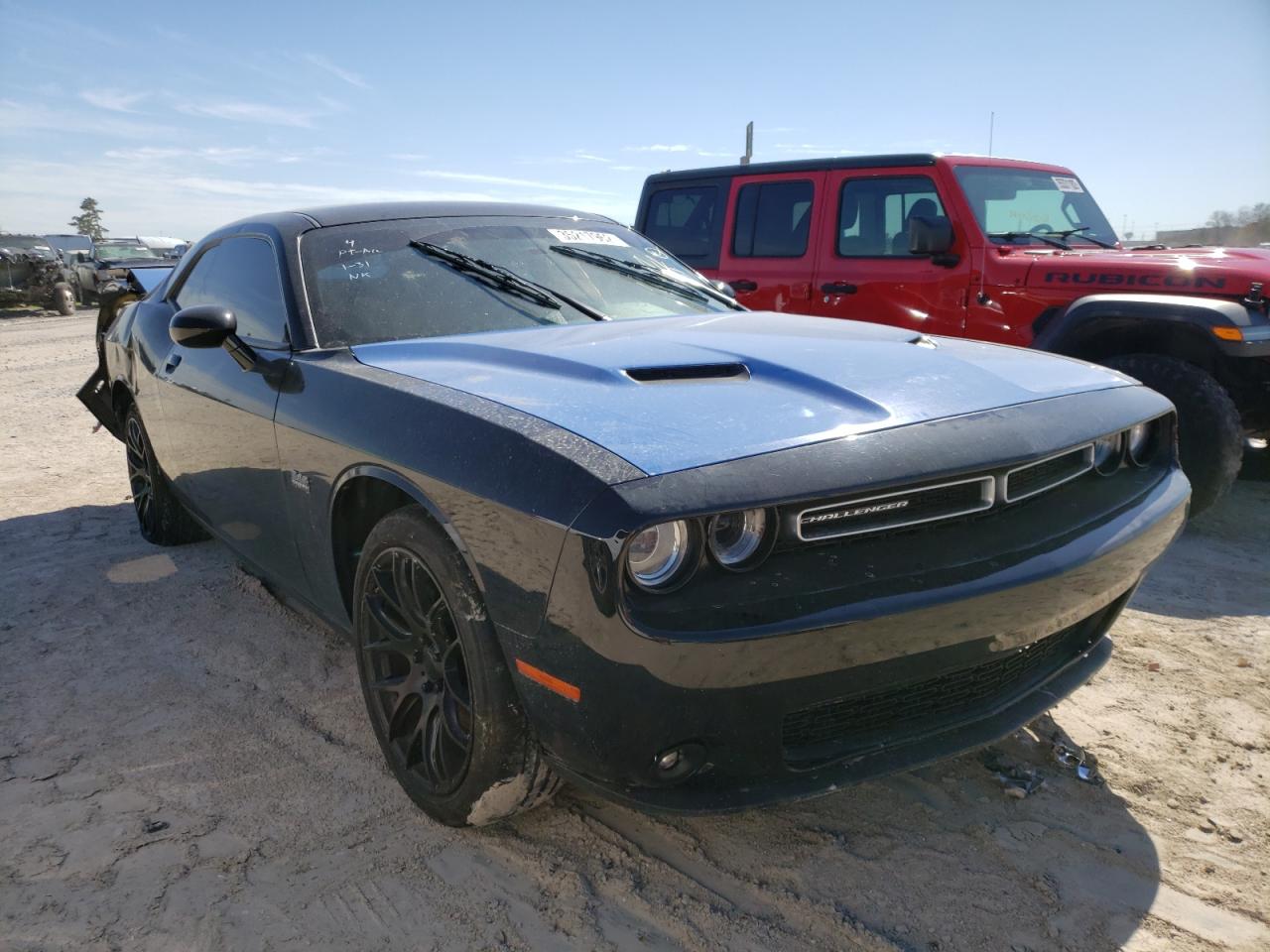 DODGE CHALLENGER 2018 with VIN 2C3CDZBT7JH141985 - Photo from auction