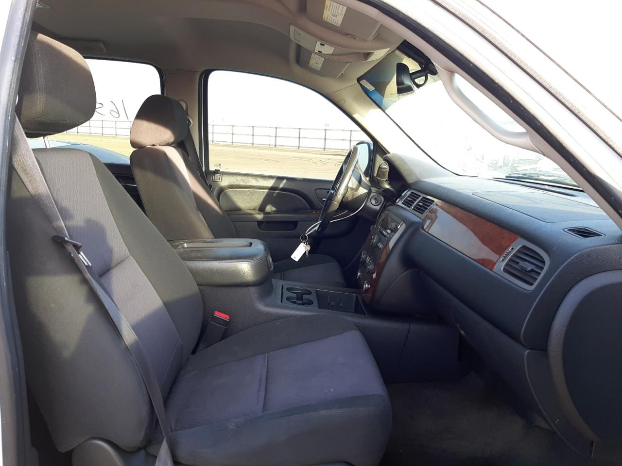 Photo 5 from auction – 2011 CHEVROLET AVALANCHE with VIN 3GNMCEE09BG257968
