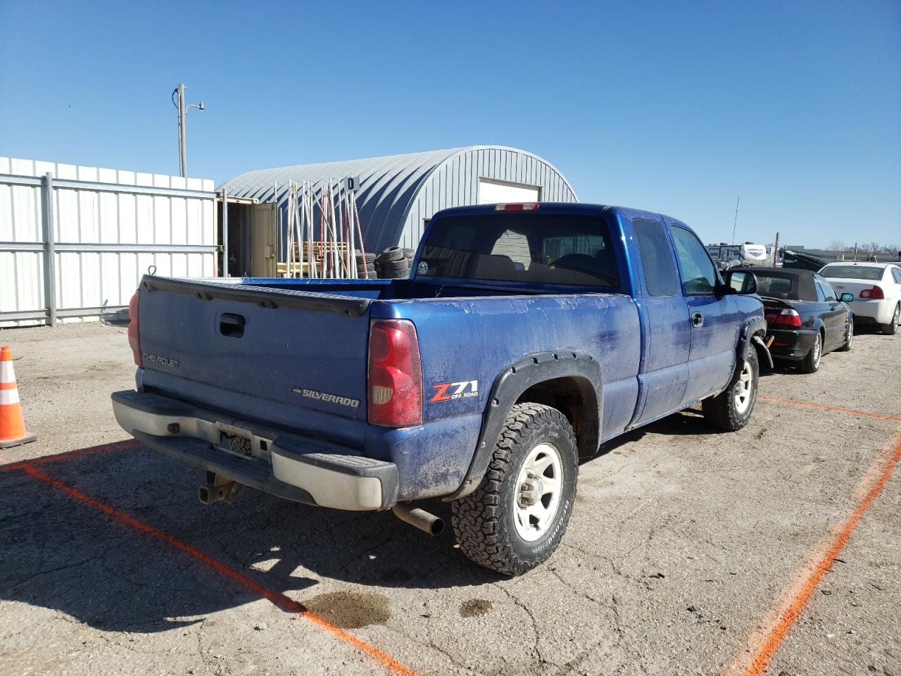 Photo 4 from auction – 2003 CHEVROLET SILVERADO with VIN 2GCEK19T231215777