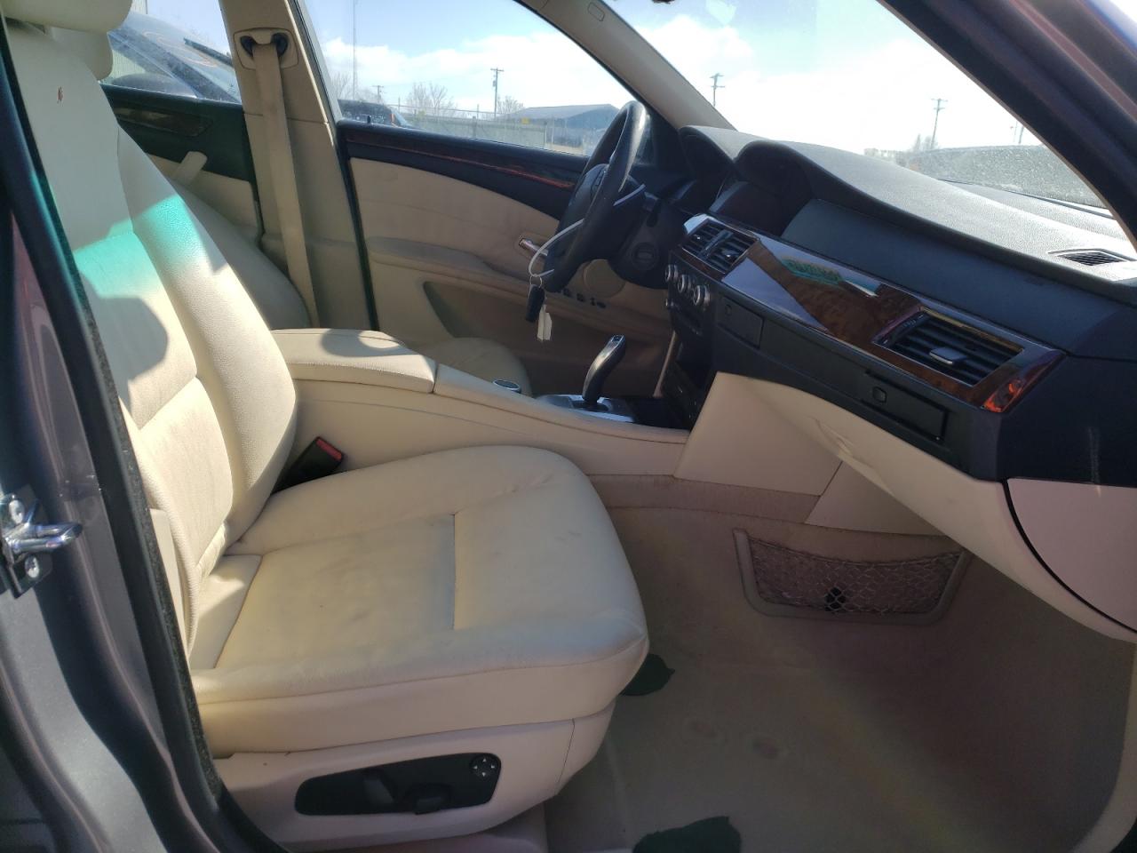 Photo 5 from auction – 2008 BMW 550 I with VIN WBANW53548CT53664
