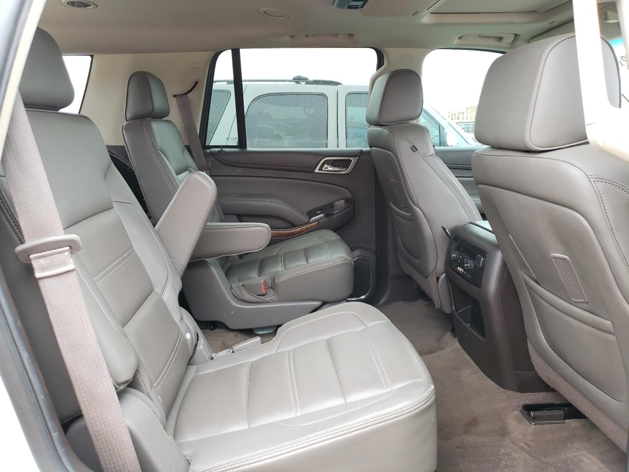 Photo 6 from auction – 2015 GMC YUKON DENA with VIN 1GKS2CKJ9FR161532