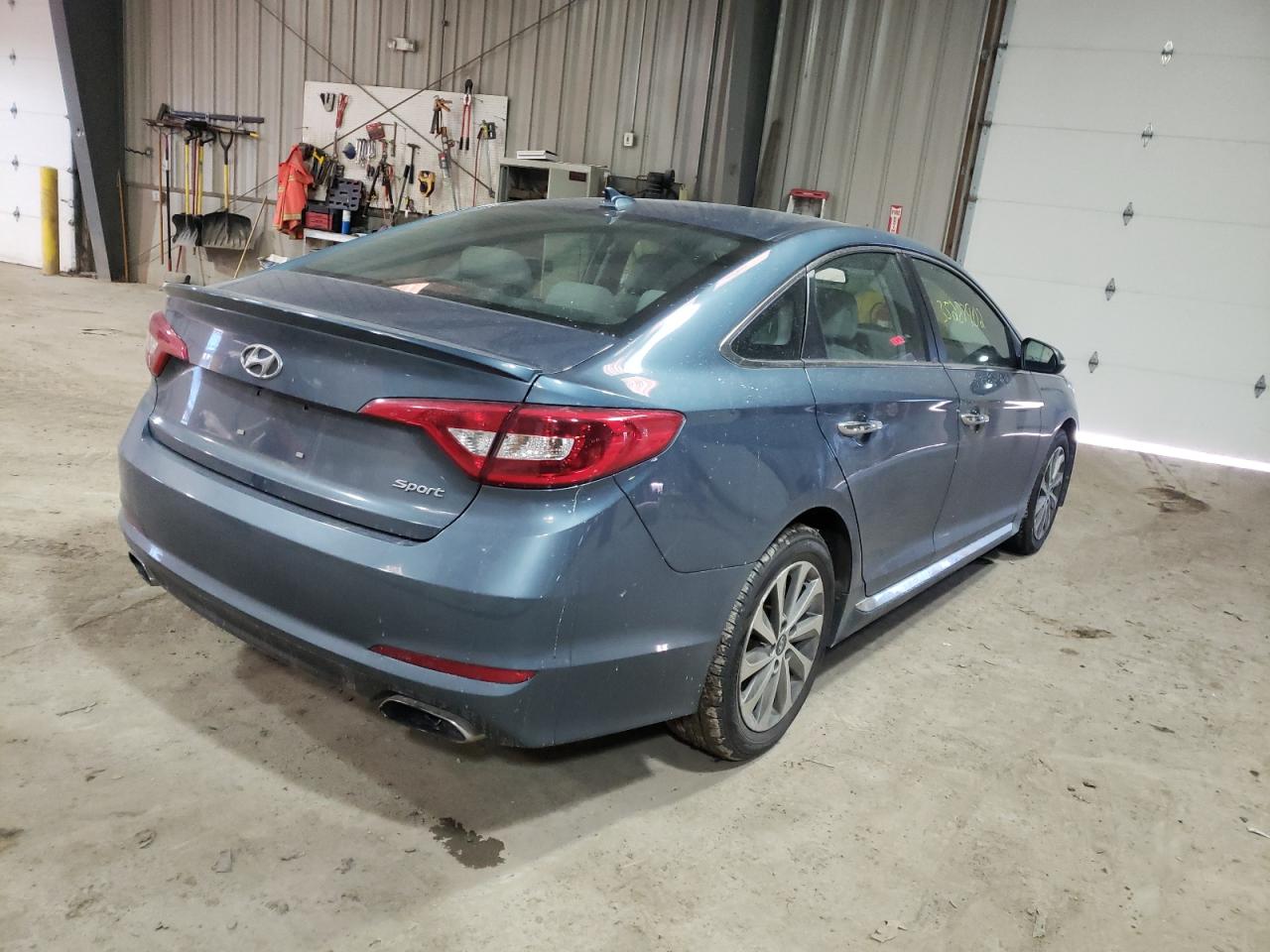 Photo 4 from auction – 2016 HYUNDAI SONATA SPO with VIN 5NPE34AF9GH430372