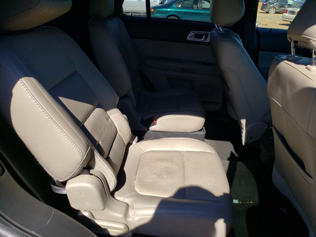 Photo 6 from auction – 2014 FORD EXPLORER L with VIN 1FM5K8F89EGA59361