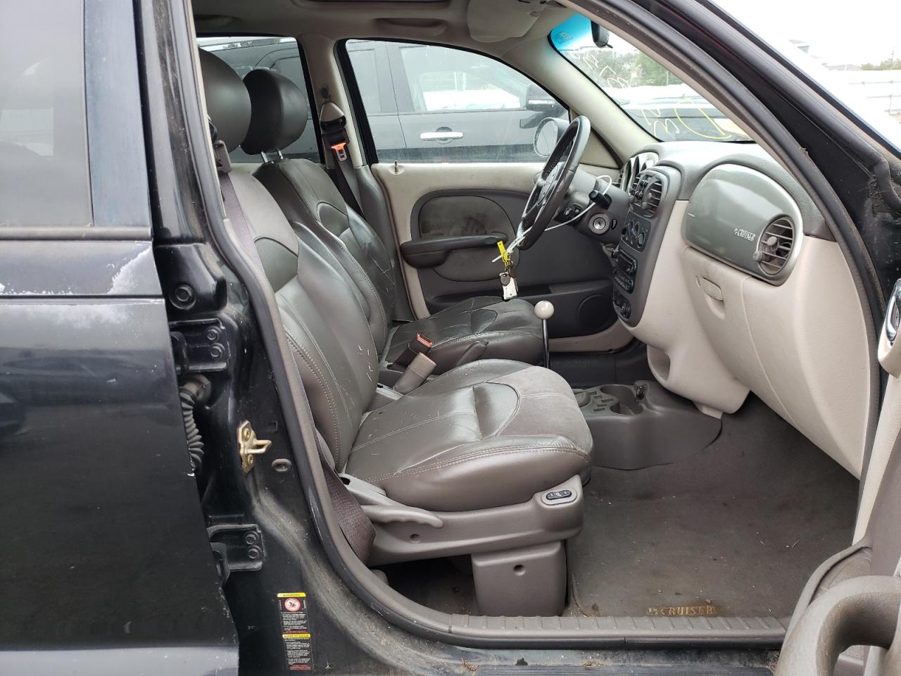 Photo 5 from auction – 2001 CHRYSLER PT CRUISER with VIN 3C8FY4BB01T601968